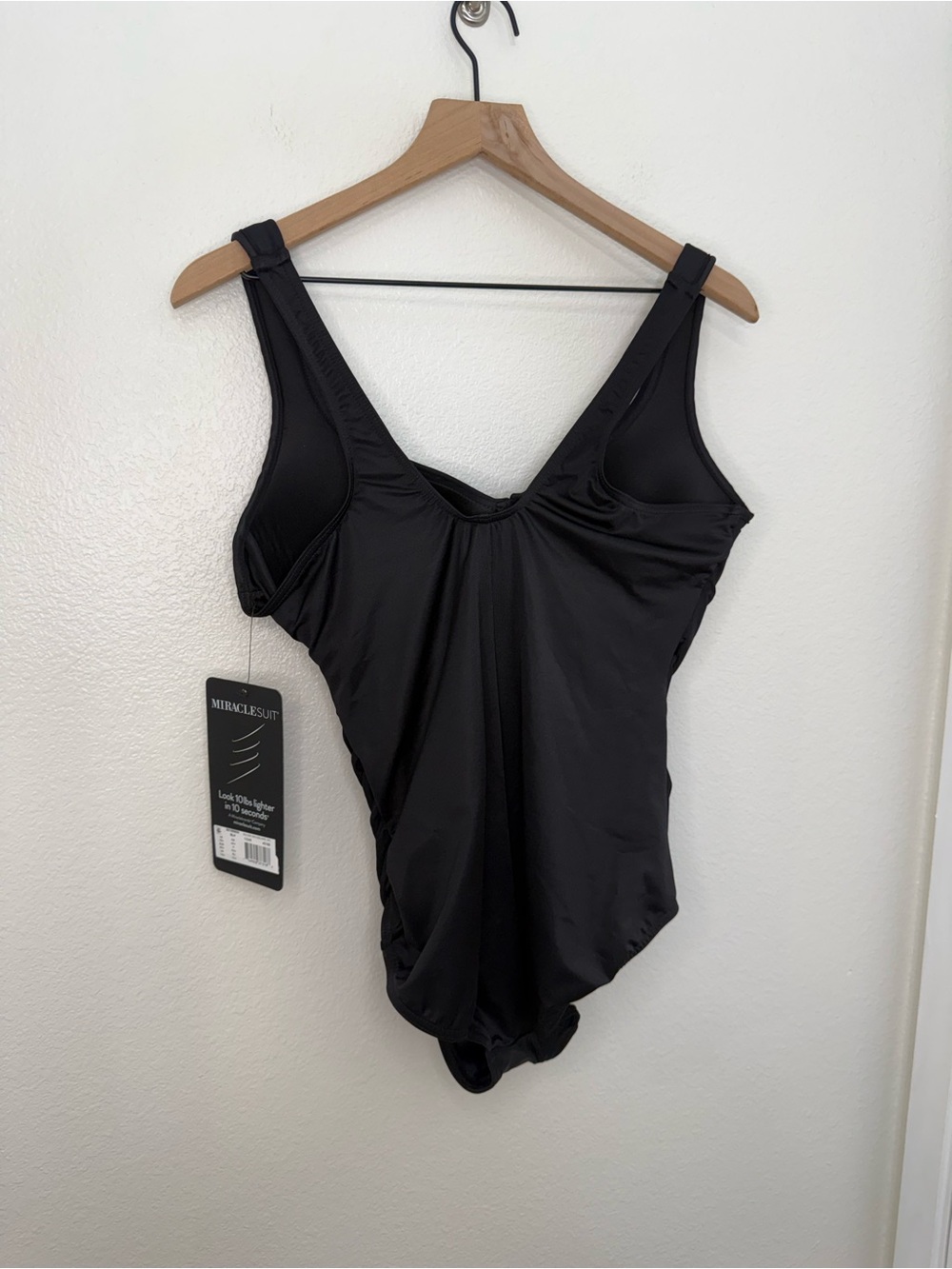 NWT Miraclesuit Must Haves Escape One Piece Swimsuit (size 16) - Picture 6 of 11